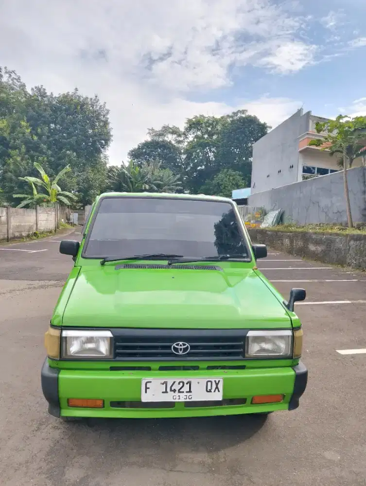 Toyota Kijang 1977 Bensin