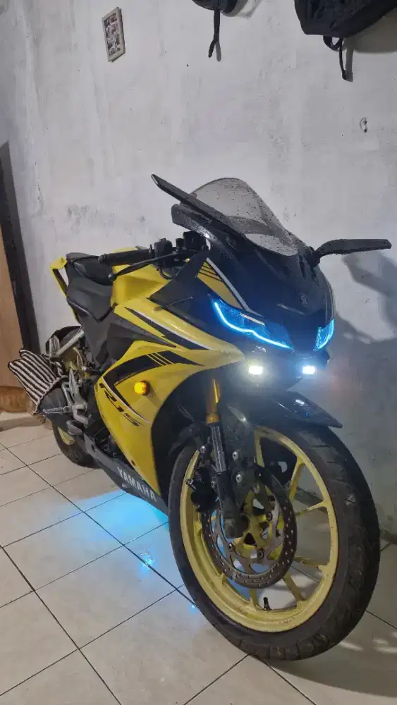 YAMAHA R15 V3 2018