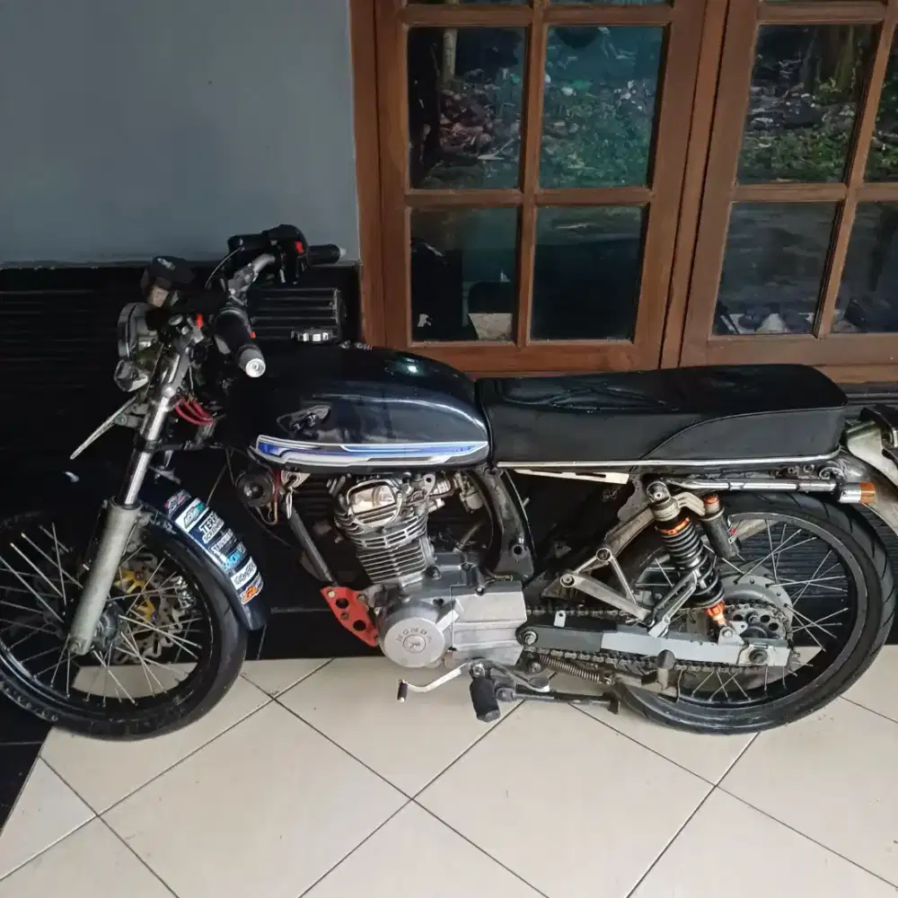 Di jual motor CB CEPAT