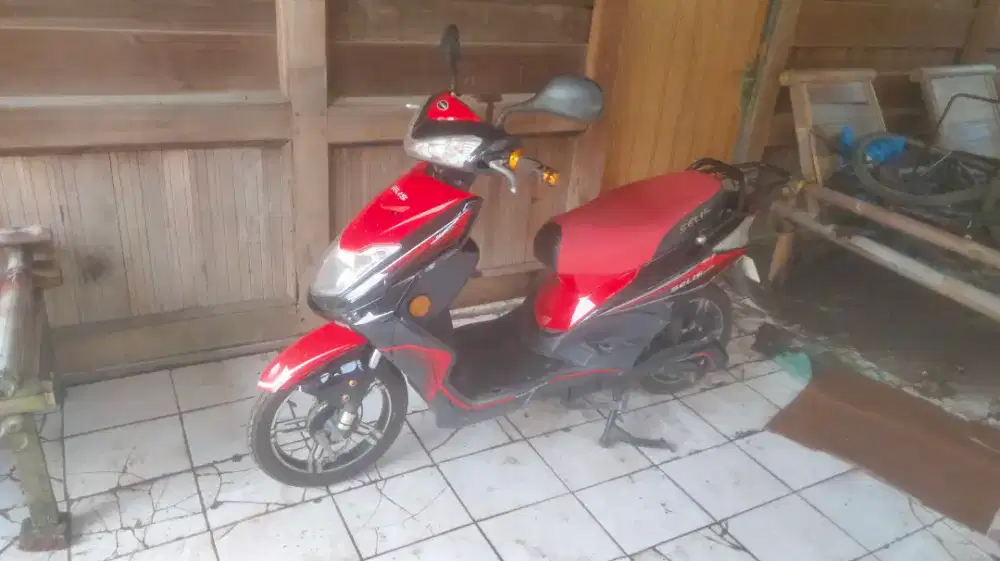 Di jual sepeda listrik selis elang siap pake lengkap