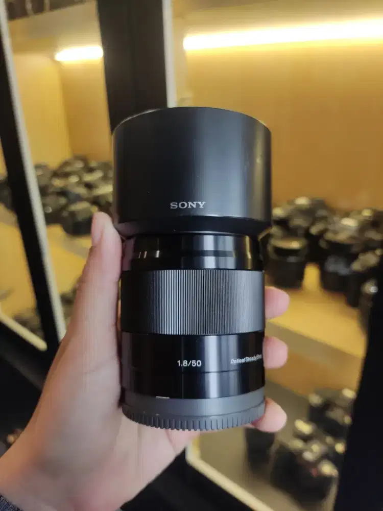 Lensa Sony E 50mm F1.8 OSS Fullset
