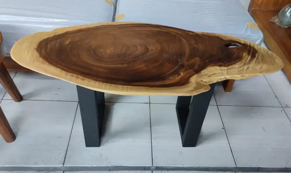 Meja tamu teras antik alami natural kayu utuh
