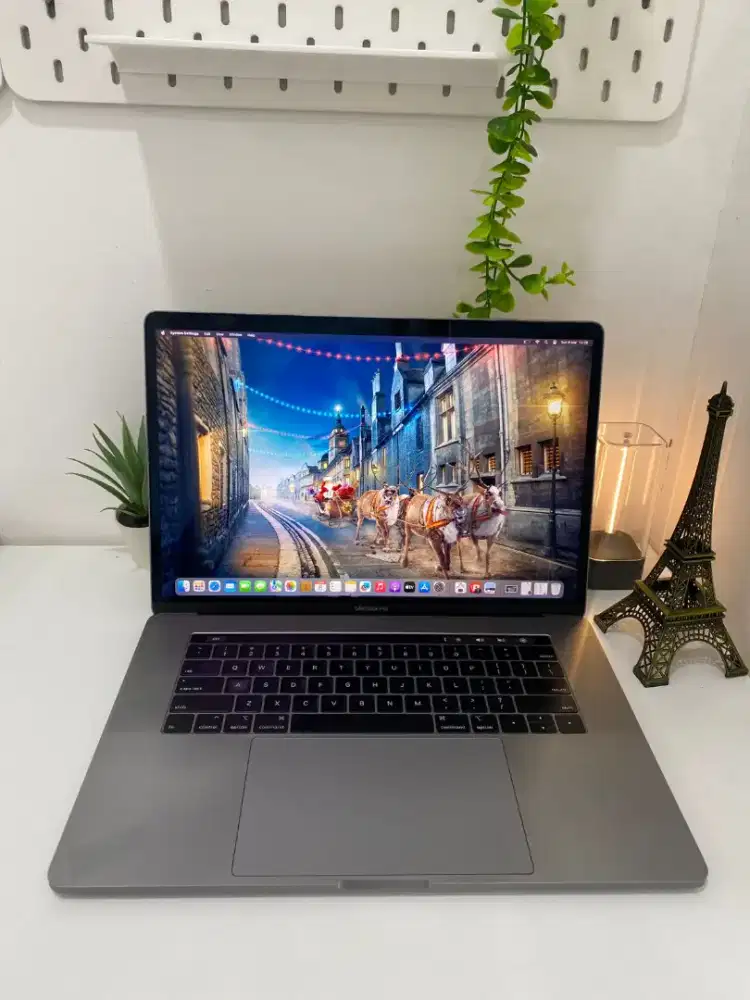 MACBOOK PRO 2018 i9 32/256 15INCH