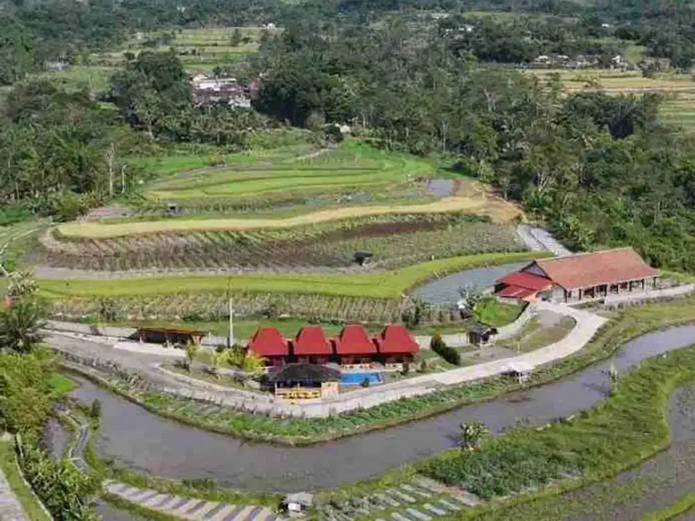 Di Jual Katah Villa Montana Rumah Joglo, Magelang