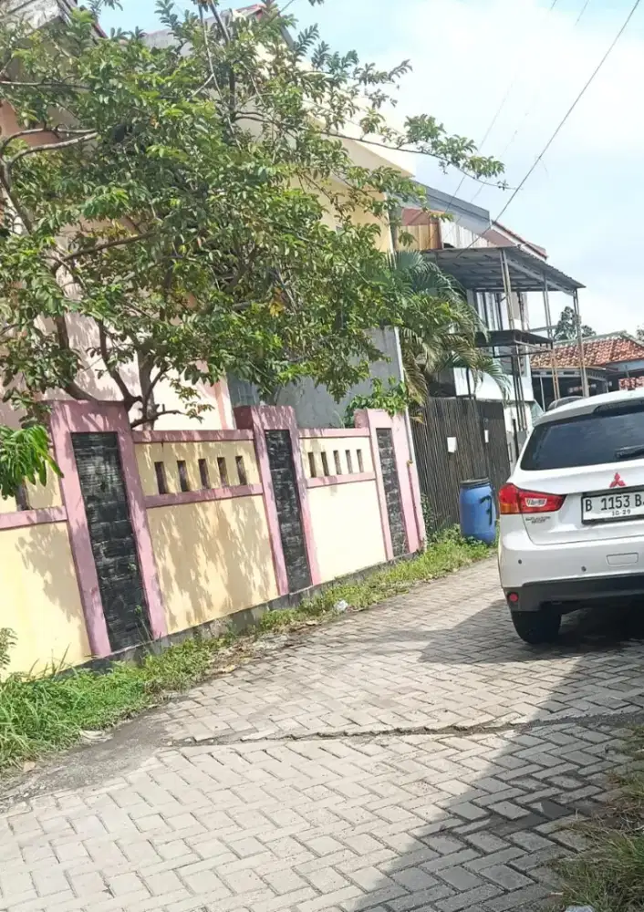 Rumah 100% tidak banjir 5 menit dr city plaza kutabumi