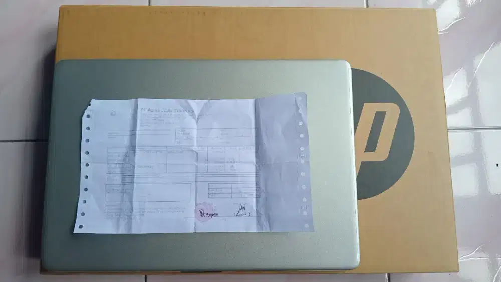 Laptop HP 14s-dq5567TU Silver