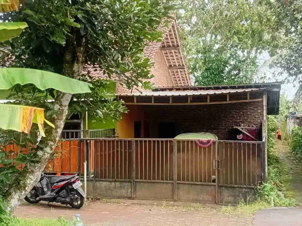 Dijual Tanah dan bangunan rumah  dekat Kampus untidar tuguran potrobangsan kota Magelang