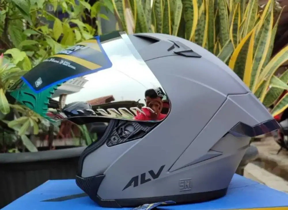 Dijual helm alv ultron pro