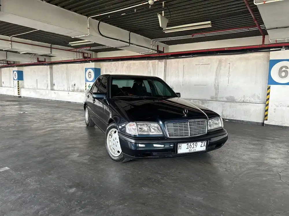 Low KM Mercy C230 clasic 2.3 manual 1997