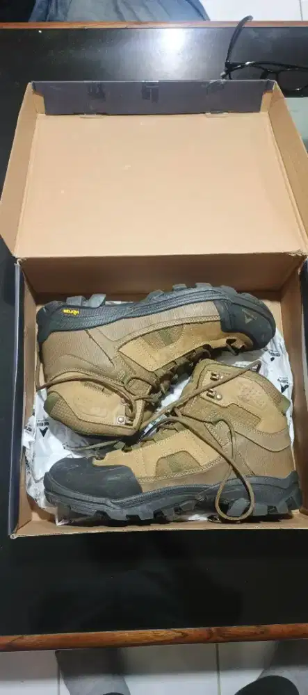 Sepatu Gunung Eiger Pollock 2.0