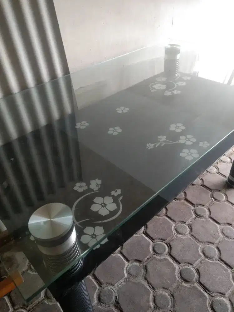meja makan kaca tebal bgt