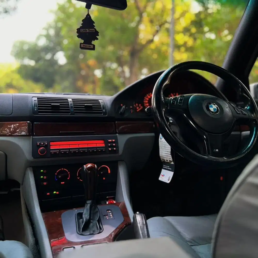 BMW 520i 2003 Bensin