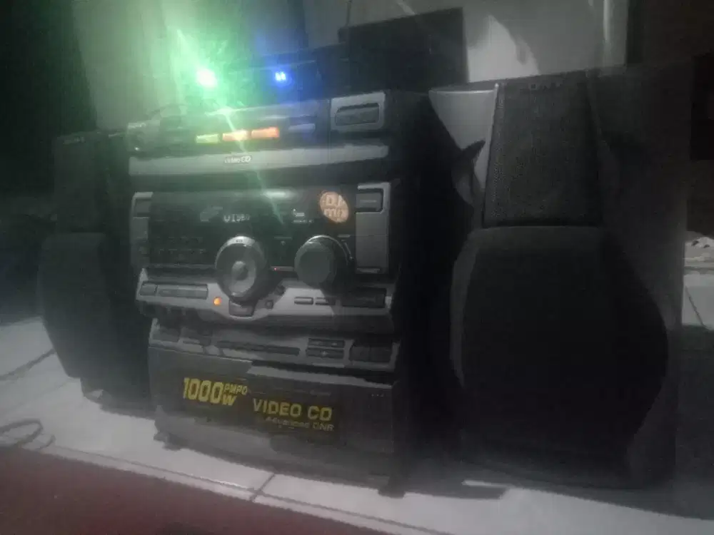 HIFI SONY HCD-V707 SOUND MENGGELEGAR