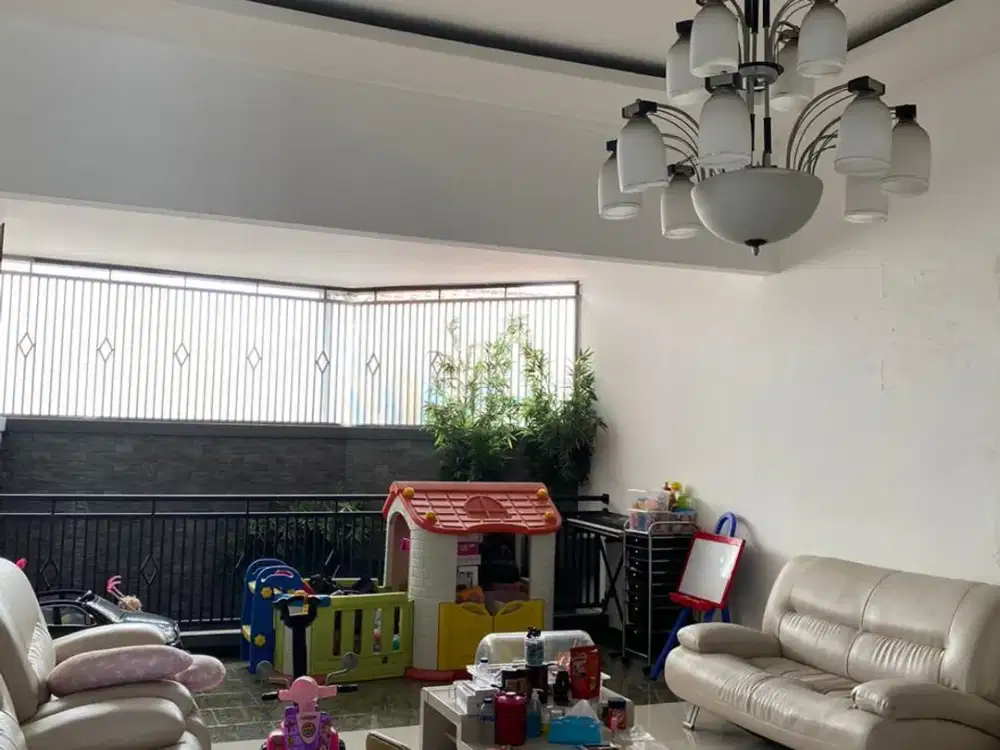 Dijual Rumah 2 Lantai Ciateul Pusat Kota Bandung dekat Tegalega, Alun - Alun, Rs. Immanuel