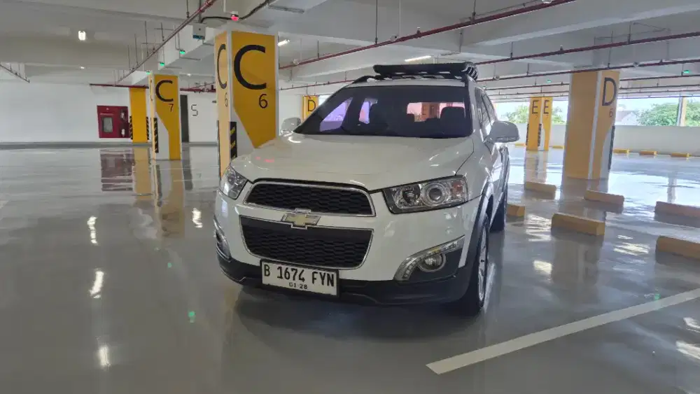2014 Chevrolet Captiva 2.0 (Pearl White) SUV