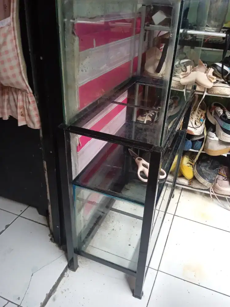Aquarium ukuran 60x30 2 pcs + rak nya kaca full 5 mm