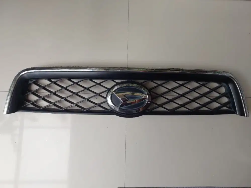 Grill Terios Lama Original