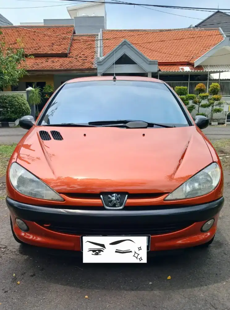 Peugeot 206 2002 Orange – Mobil Eropa Irit & Stylish, Siap Pakai