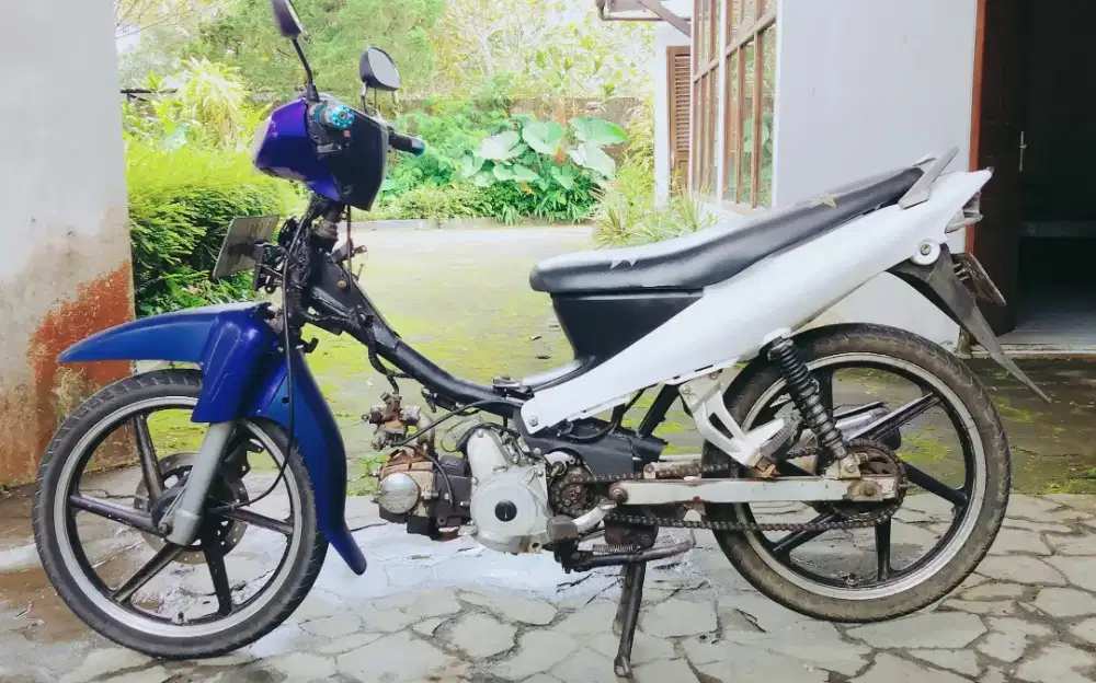 Juve 100cc 2006 meaih sehat bensin irit pool