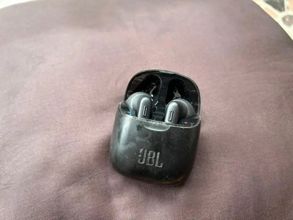 JBL True Wireless Earbuds ORIGINAL / EARBUDS JBL MATI SEBELAH (Bekas)