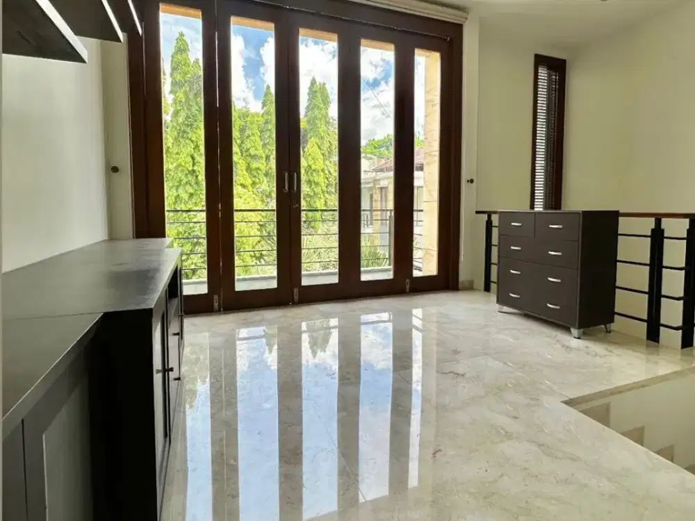 Dijual & Disewakan rumah di  townhouse Balepakuan .