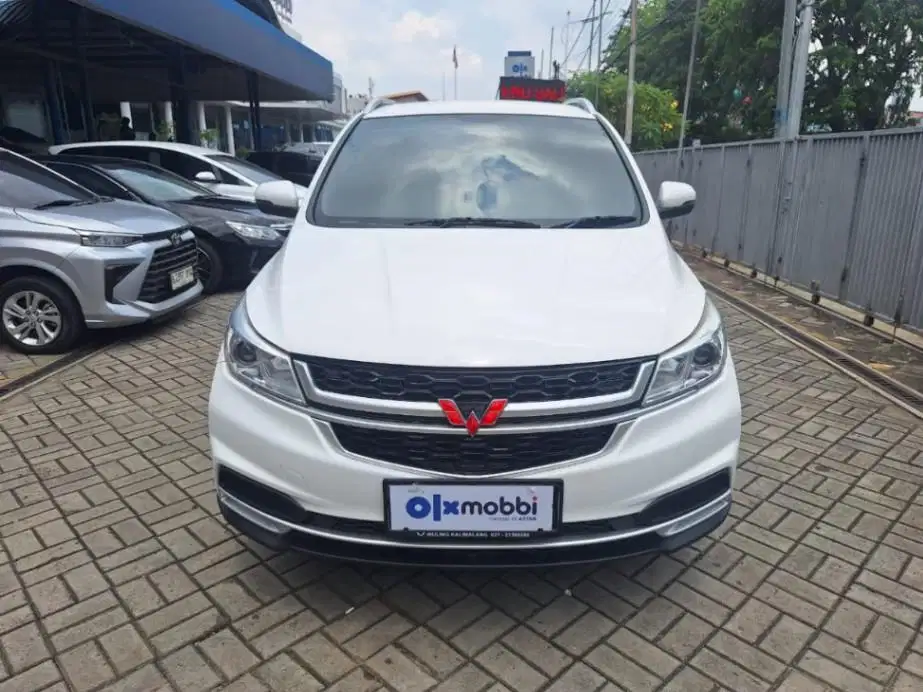DP MURAH Wuling Cortez 1.5S T Lux+ Bensin-AT 2021 Putih C3VIF