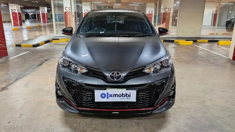 DP MURAH Toyota Yaris 1.5 S Bensin-MT 2020 Abu CVONB