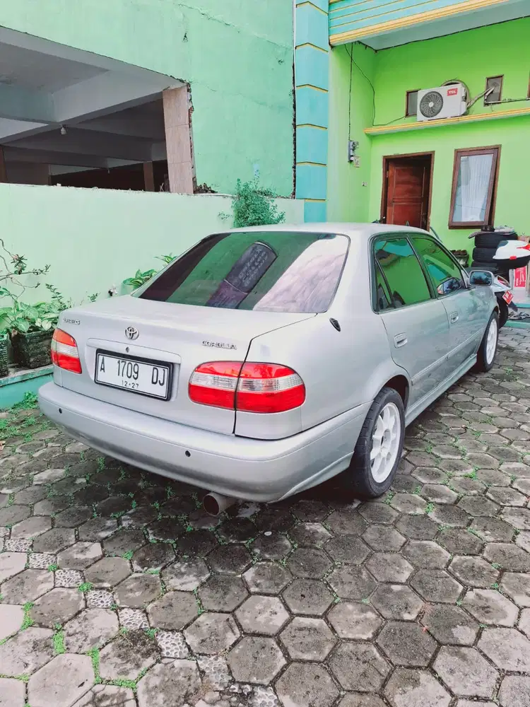 Toyota Corolla 2000 Bensin