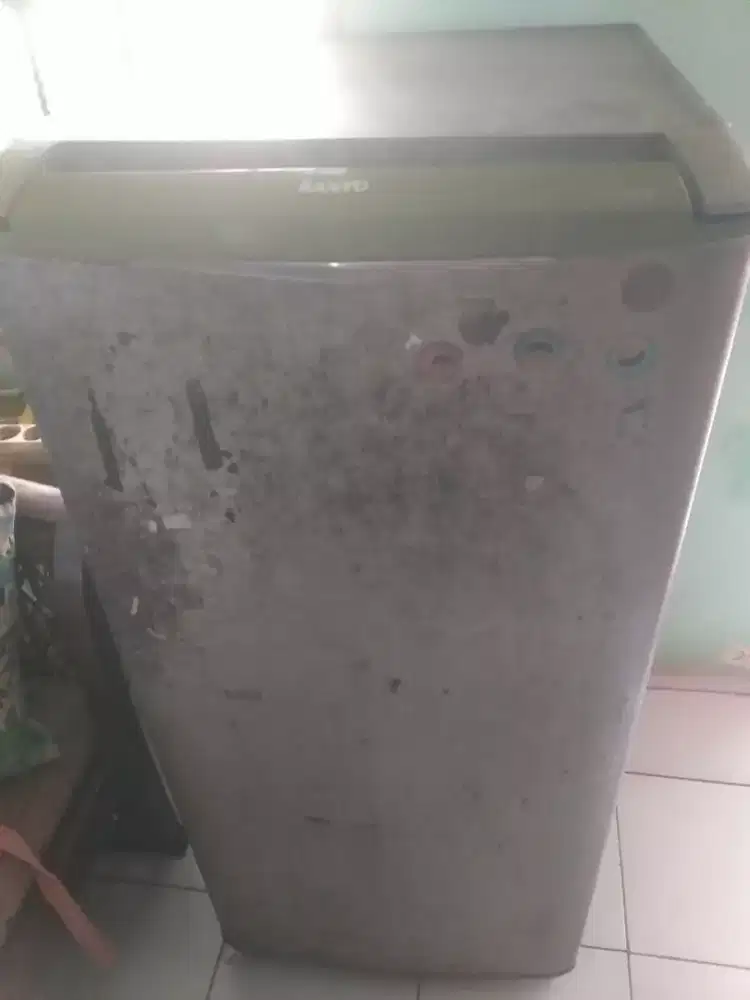 Jual beli barang bekas /rongsokan