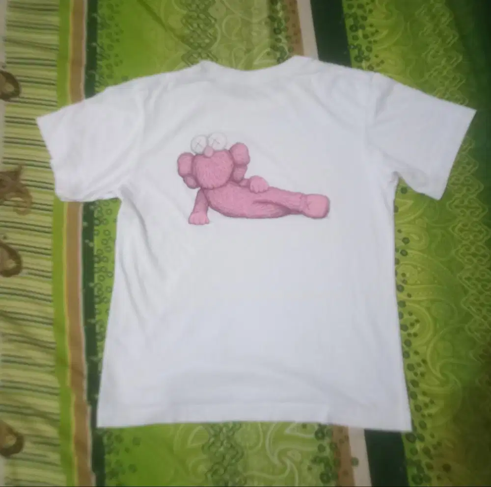 T-shirt Uniqlo x KAWS