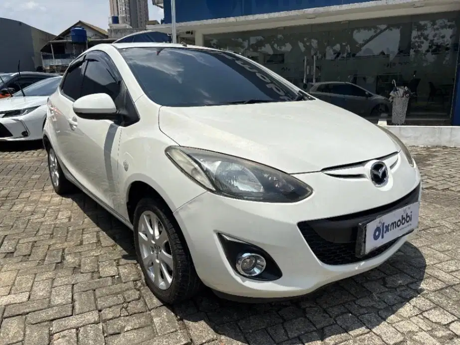 DP RENDAH Mazda 2 1.5 R Bensin-AT 2011 WMA