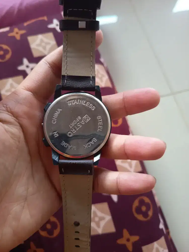 Dijual jam tangan bekas murah merek gastro sport