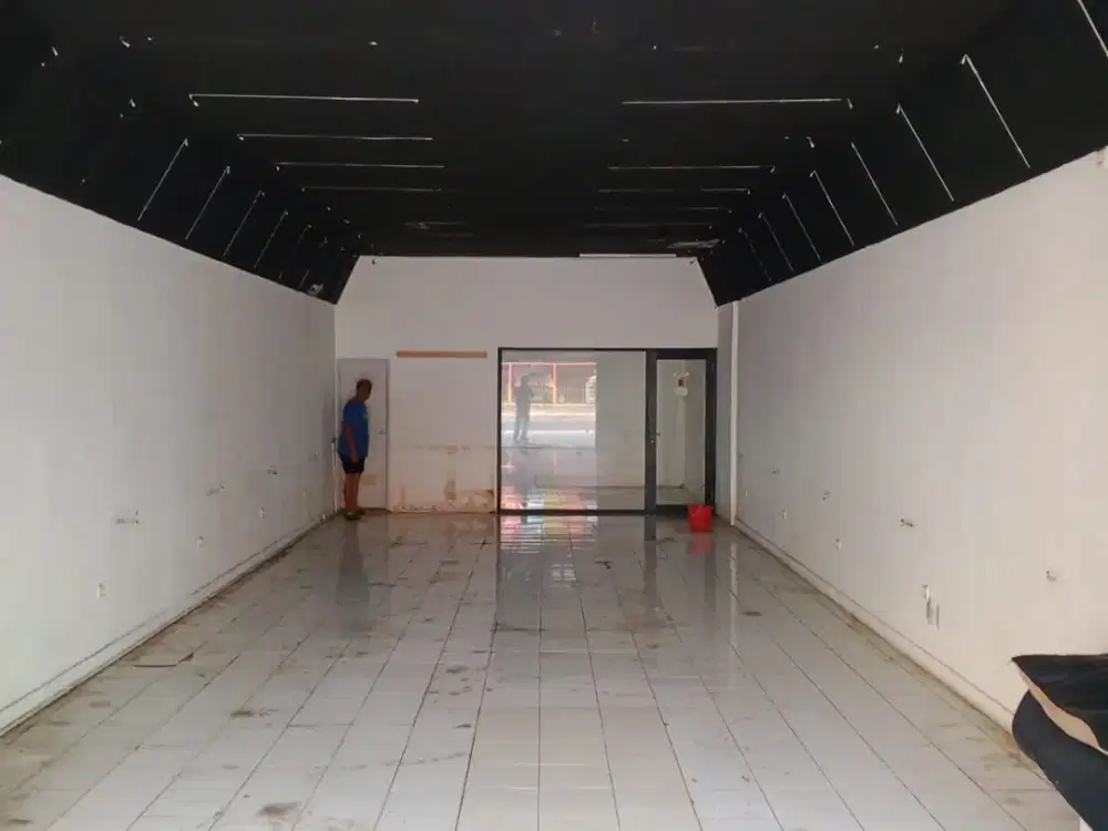 Ruko Komersil Strategis Pinggir Jalan Raya dekat akses tol di Pondok Kelapa