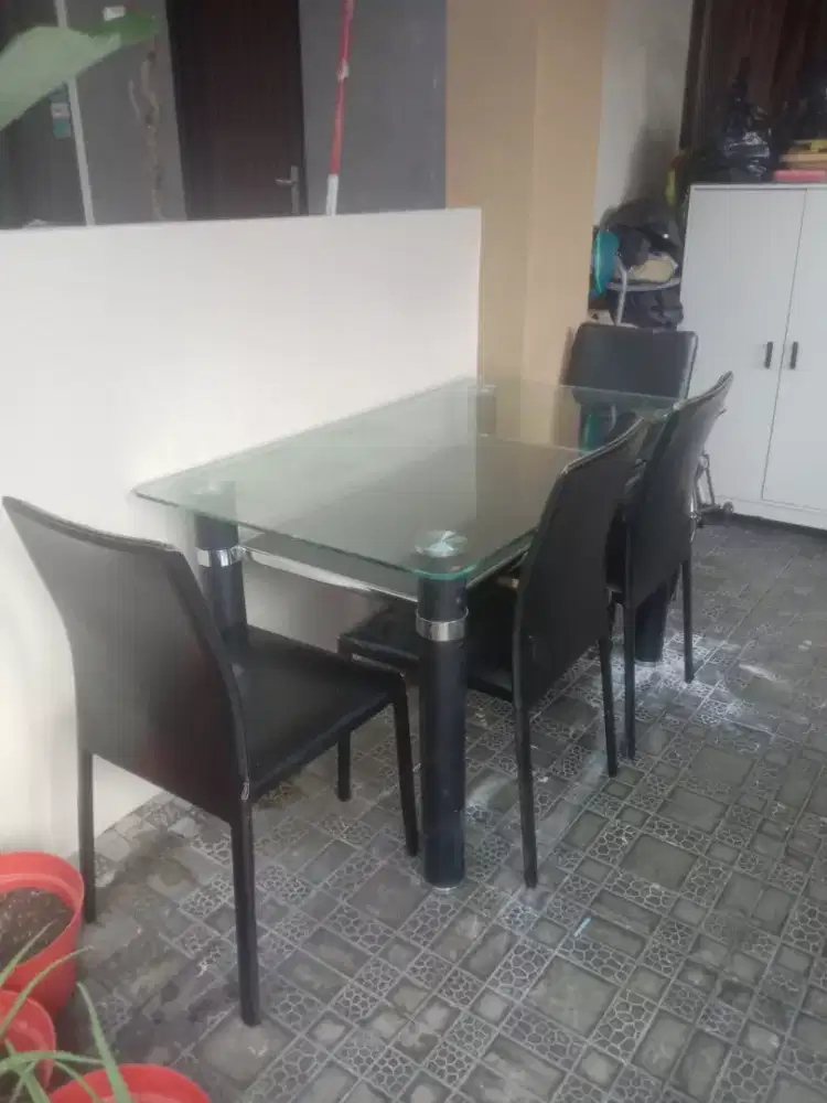 Jual meja makan  4 kursi  INFORMA