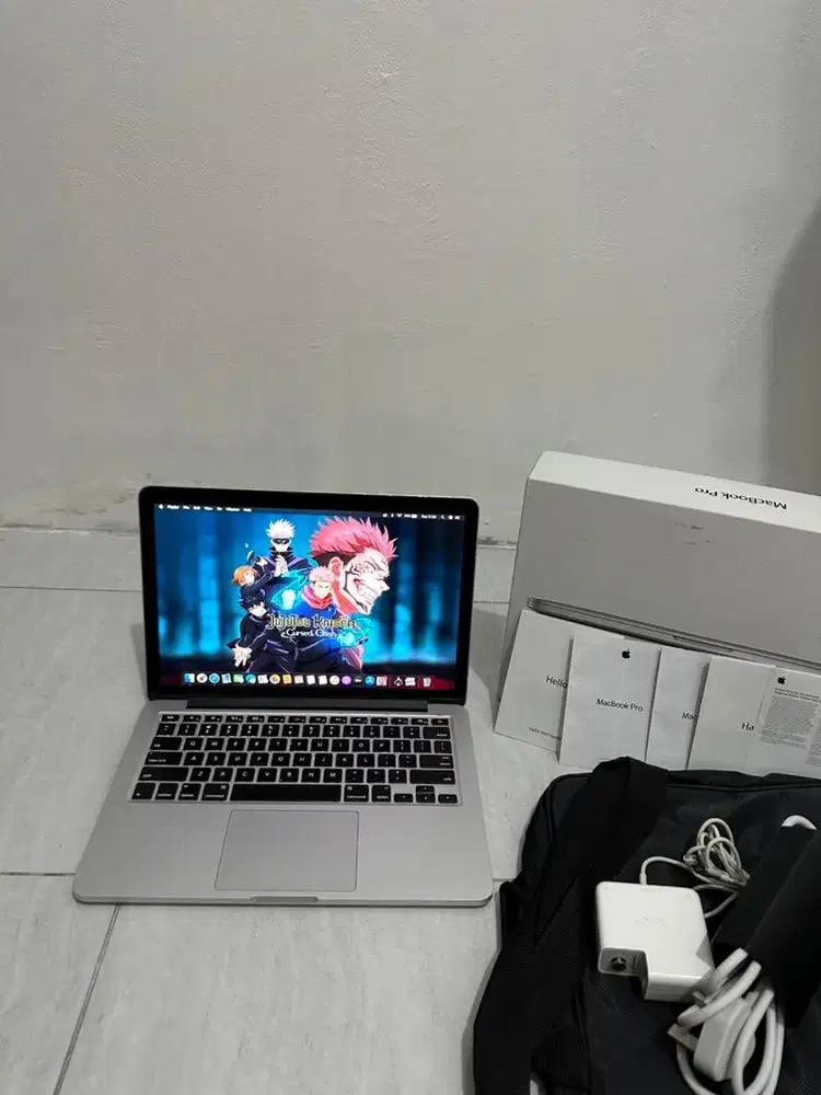 Macbook Pro Retina 13 2015 Core i5 8/128GB Lengkap Mulus
