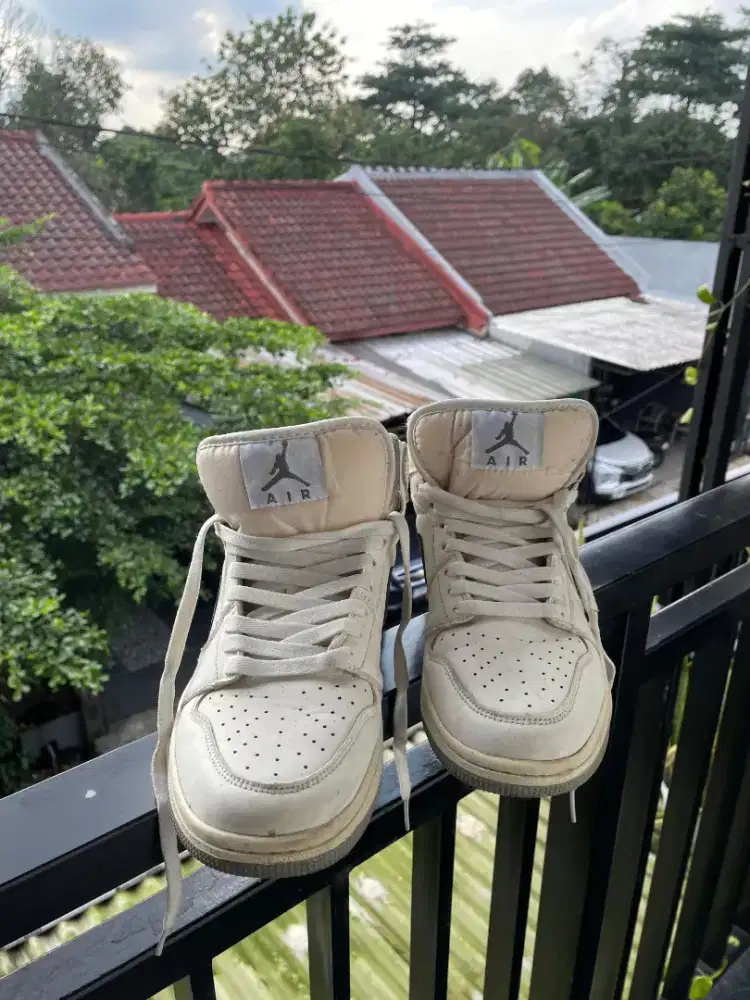 Nike air Jordan 1 premium (bukan ORI) Dan Coco Onal (lokal)