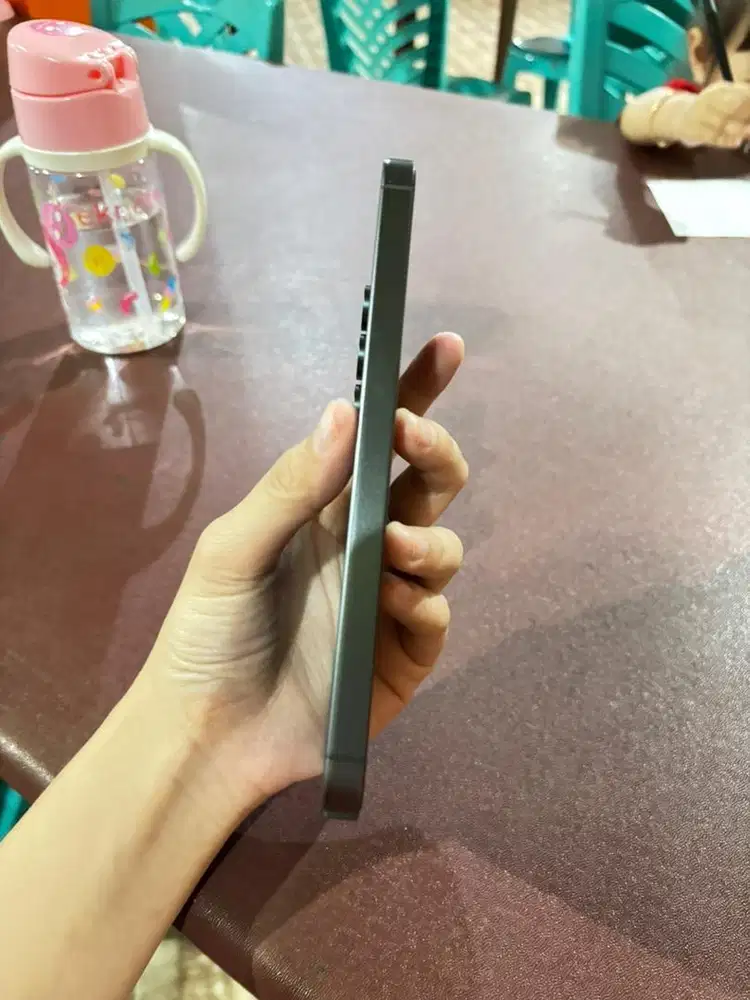 SECOND SAMSUNG S24FE