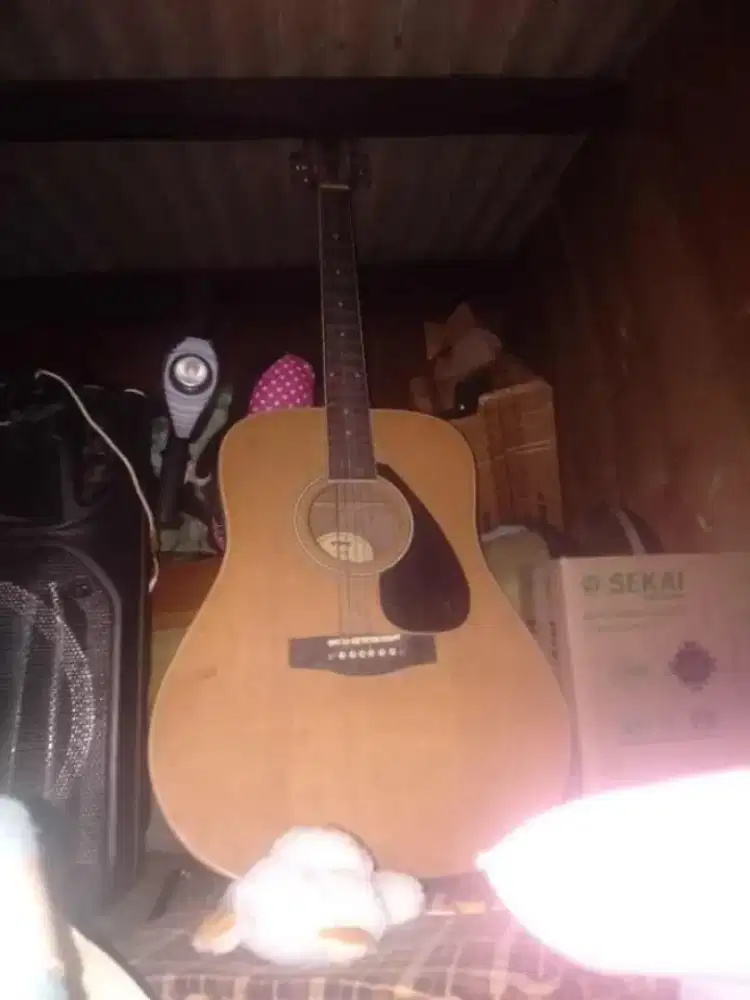 Gitar Yamaha jual butuh