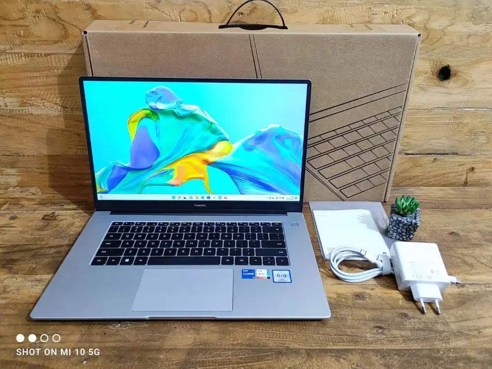 Huawei Matebook D15 2022 Core i5 Gen 11 8/512GB Iris Xe FULLSET