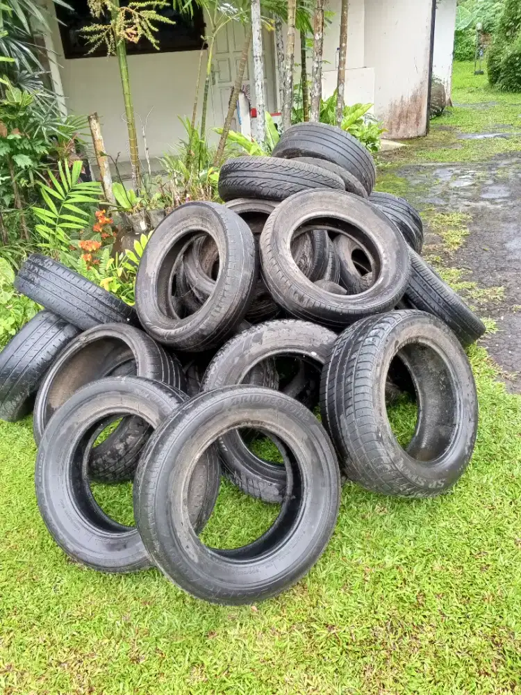 Ban bekas bridgstone/Dunlop krg lbih 22 pcs