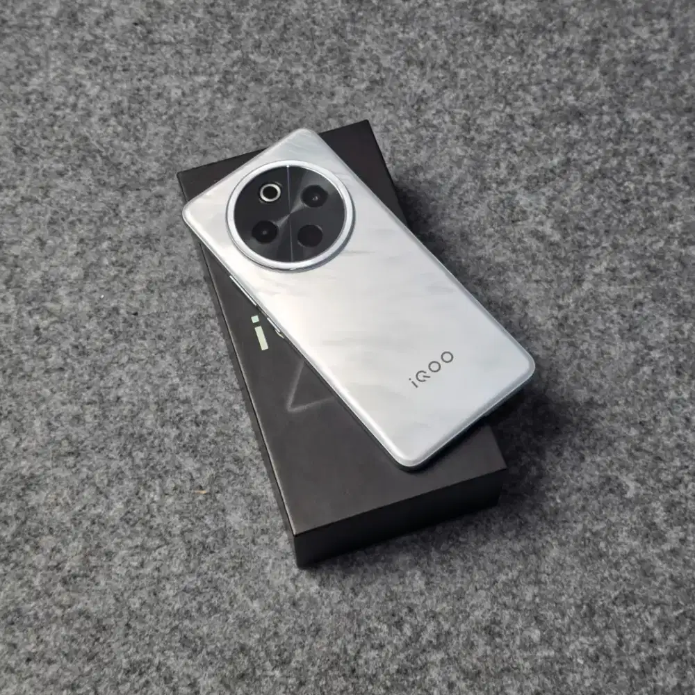 IQoo Z10 5G 12/256gb fullset