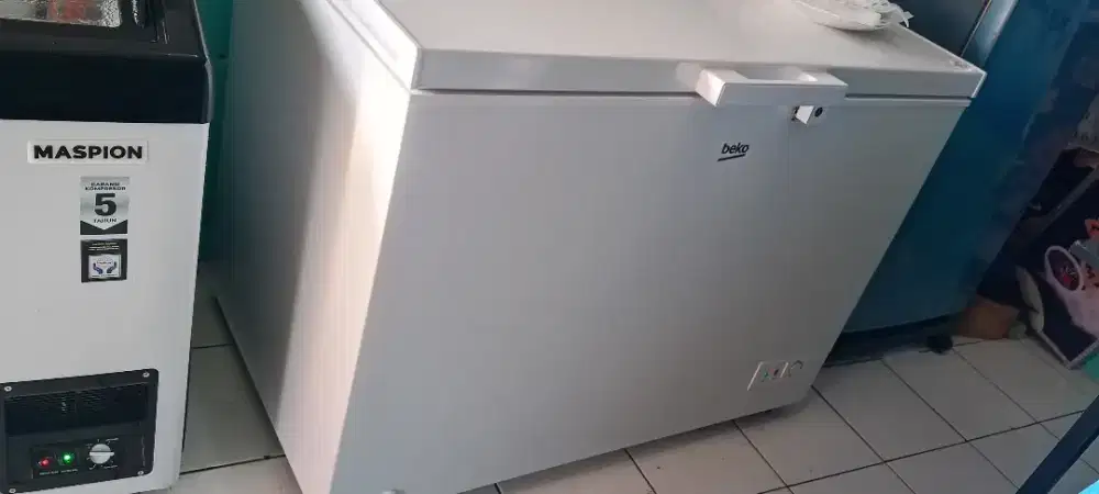 Jual freezer BEKO