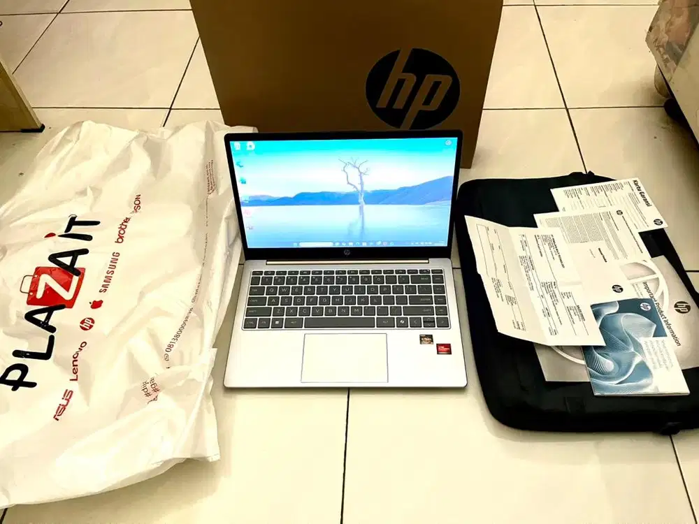 Laptop HP 14-em0321AU Baru Pakai 4 Bulan