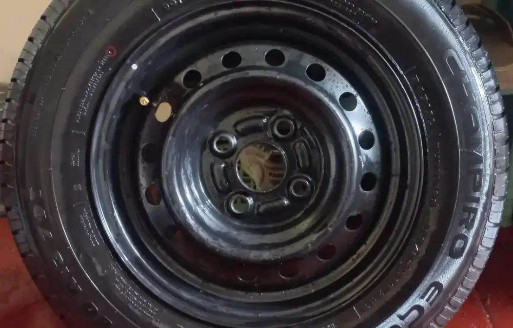 Velg + ban R13 sigra ayla brio dll mulus nik 2025 4pcs gratis dop