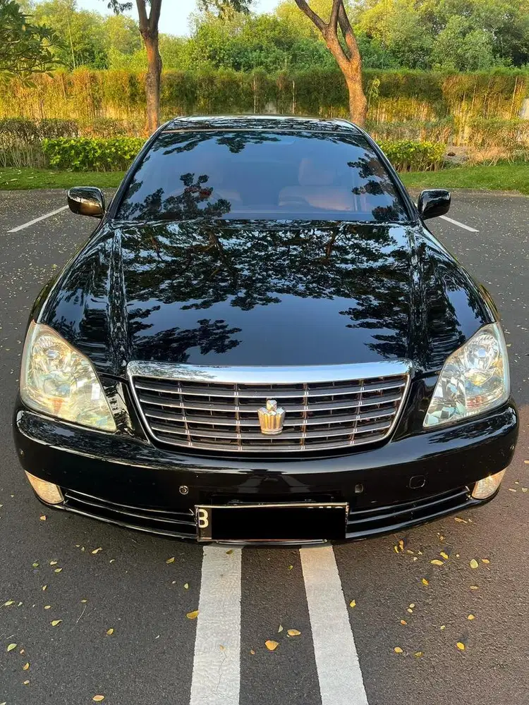 Toyota Crown Royal Saloon 2006