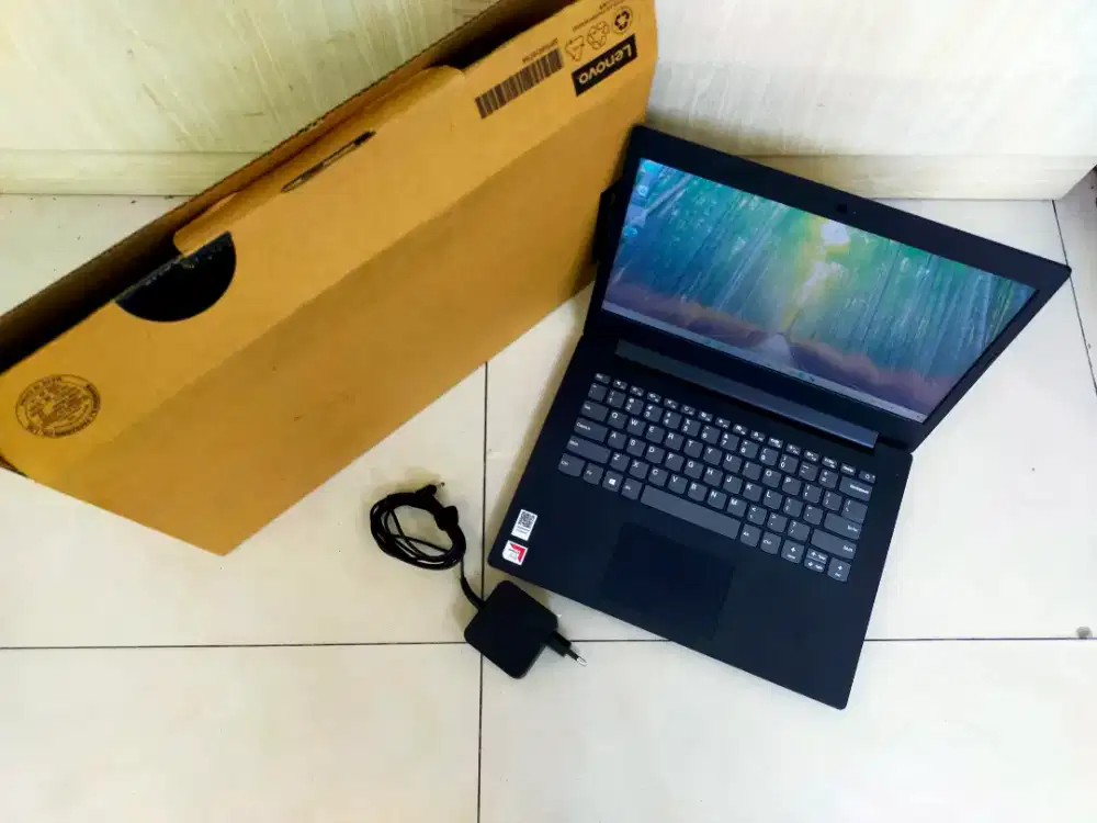 Dijual laptop Lenovo Ideapad 130 AMD A4-9125 Ram 4GB DDR4 SSD 240 Win