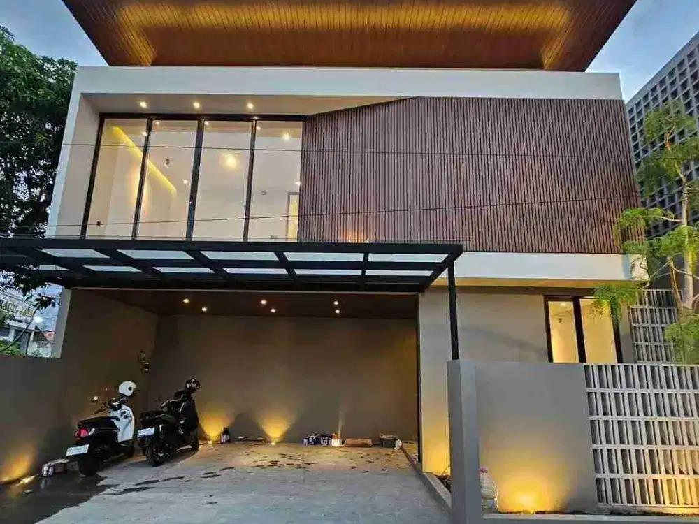 Rumah mewah di jl stadion maguwoharjo depok sleman