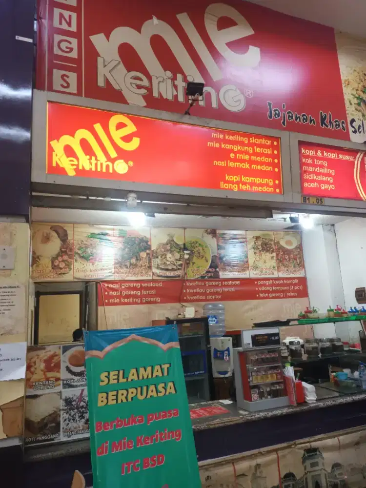 Lowongan waitres, kasir & kokie