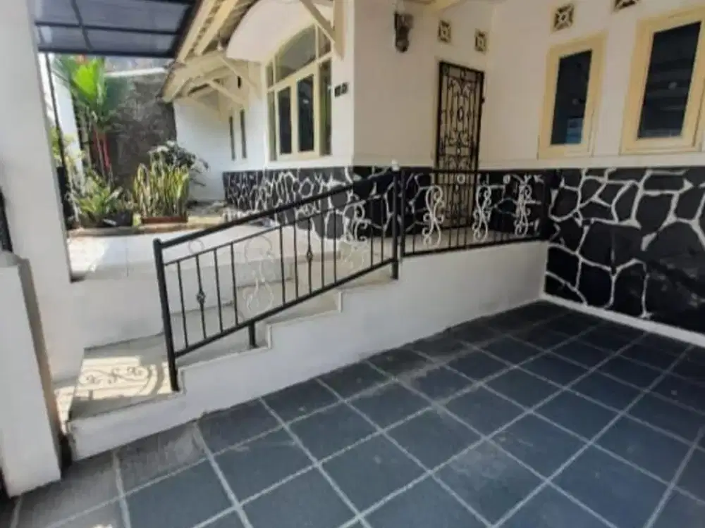 Dijual Rumah 1,5 lantai Komplek Permata Cimahi