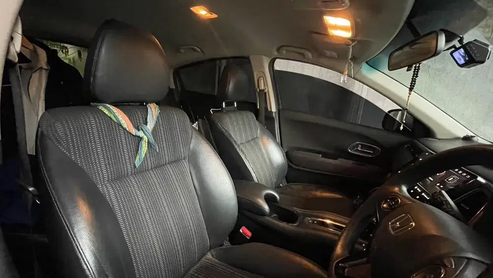 HONDA HR-V 2015 Abu-Abu | Pemakaian Pribadi | nett 145 Juta